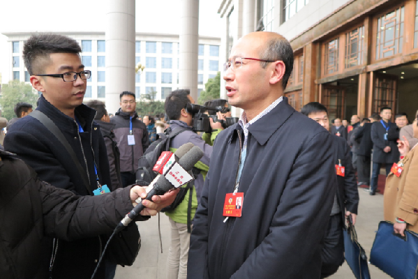 江西省政协十一届五次会议在南昌隆重开幕