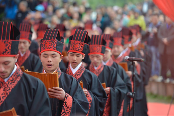 长寿湖再现古“花朝节” 中外百名青年体验传统汉式成人礼