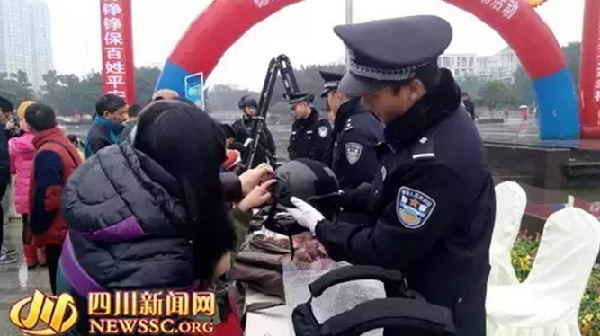 1600名志愿者为爱暴走15公里 捐赠爱心款及爱心物资达25万元