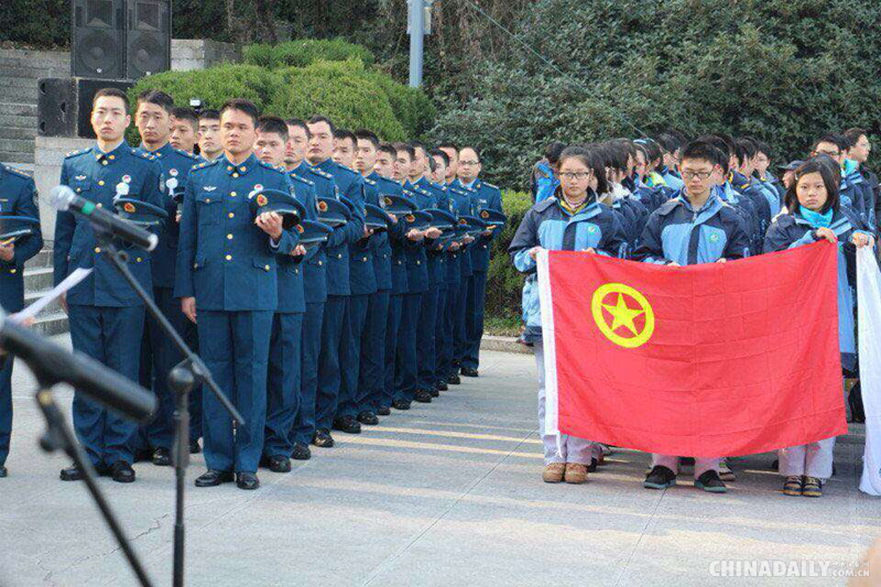 南京小学生参与国家公祭仪式