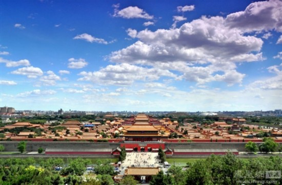 北京蓝天刷爆朋友圈 媲美青藏高原（图）