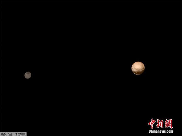 人类探测器首次近距离飞过冥王星 传回高清图片