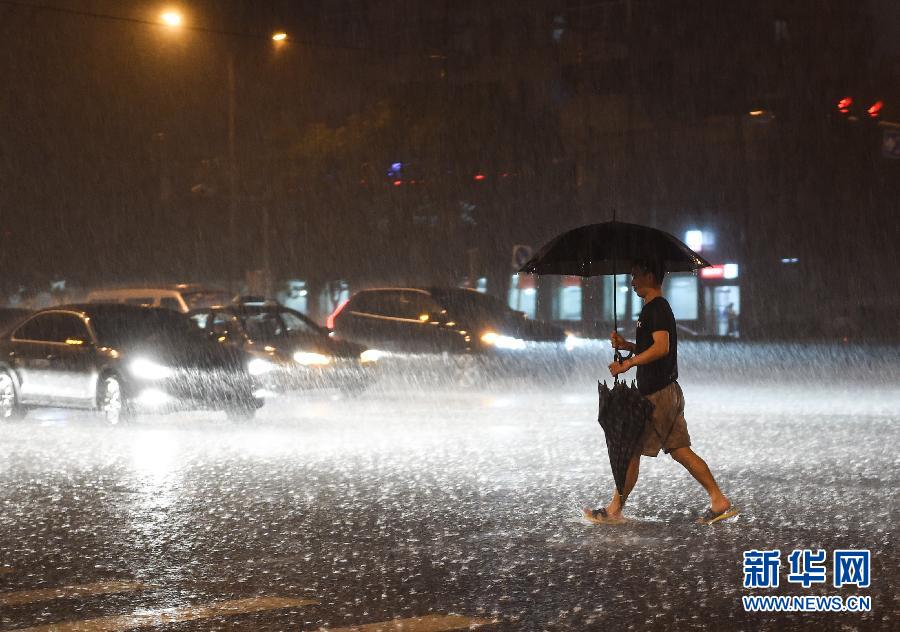 北京发布暴雨黄色预警信号