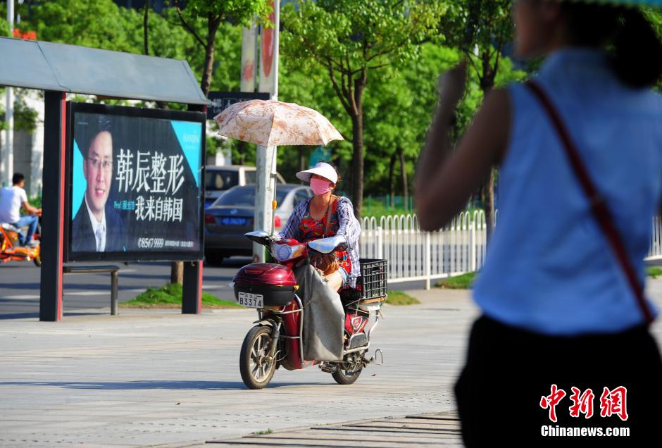 中国中东部迎来大范围高温天气