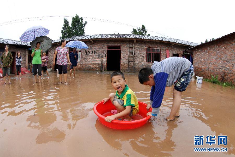 重庆大部遭遇强降水袭击