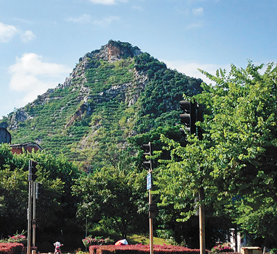 喀斯特山体被过度开采 广西柳州展开恢复治理