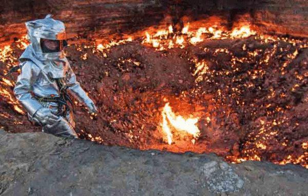 达瓦札“地狱之门”：火焰永生不灭