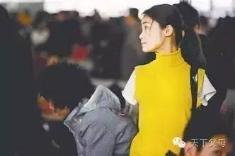 天下父母 | 五福临门：无臂女孩杨佩的青春十字绣!