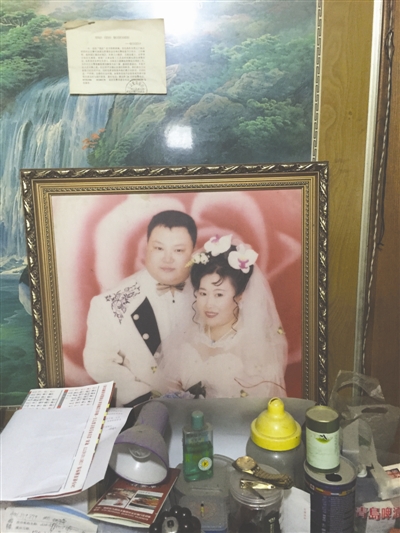 “刻章救妻”廖丹：其他不怕 就怕成儿子累赘