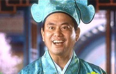 23岁下嫁龙套，丈夫3次破产，夫妻携手40年膝下无子！