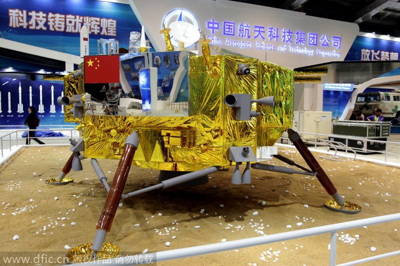 2014珠海航展：航天馆展出嫦娥三号探测器模型