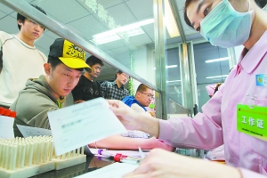 北京40余名硕士报名参军 外地学生退役后可落户