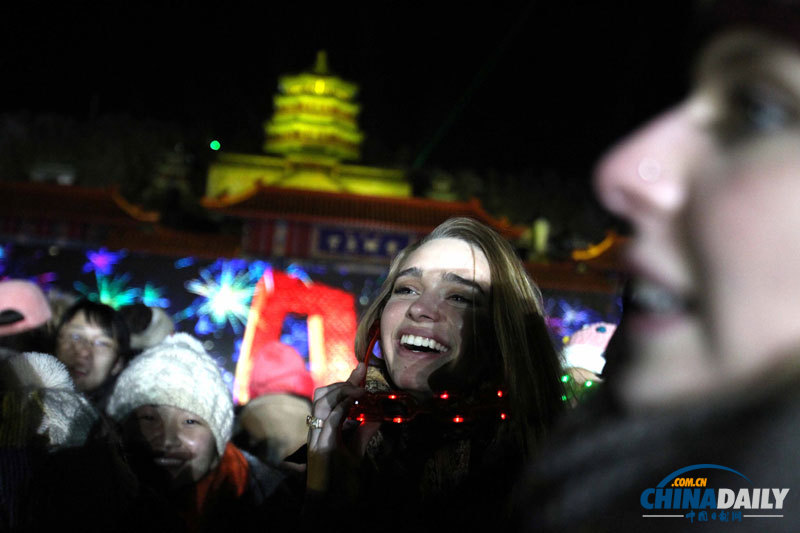 《中国日报》2013元旦图片精选：迎接新年第一缕阳光
