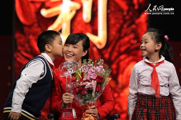 央视揭晓“感动中国”2012年度人物（图）