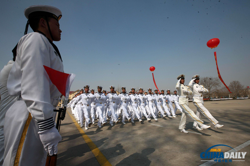 中国海军北海舰队新兵亮相
