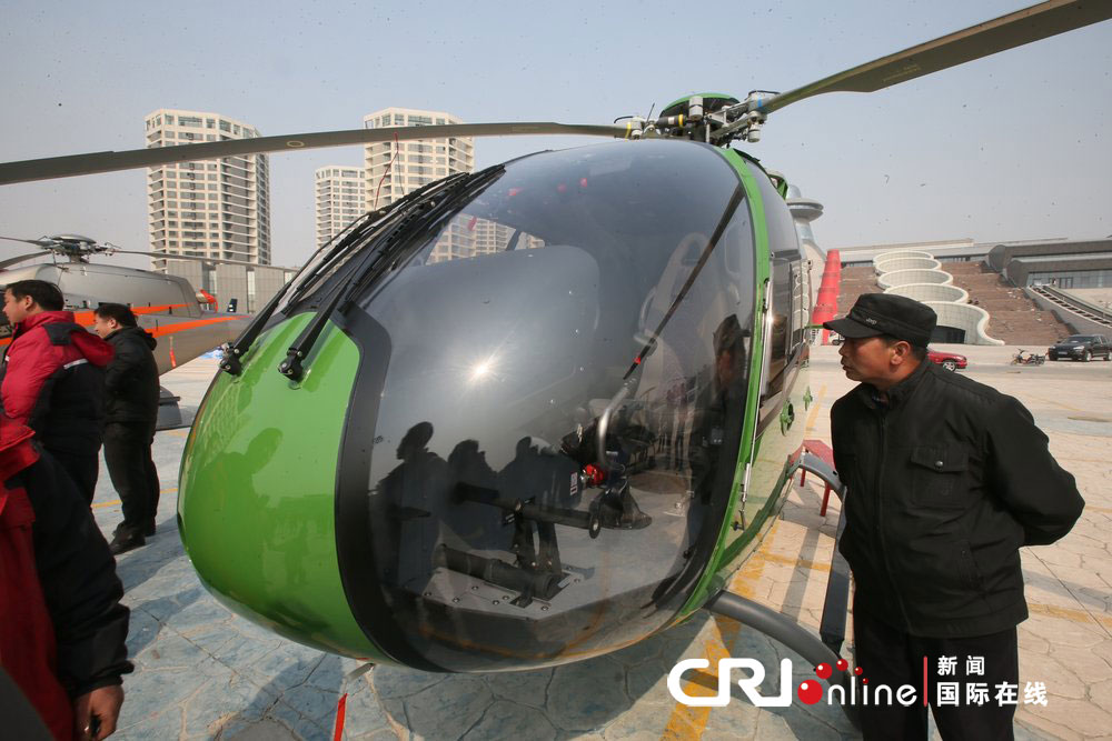 北京首家飞机超市正式开业 一架直升机1700多万元出售(高清组图)