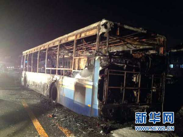 厦门BRT公车起火造成至少20人死亡