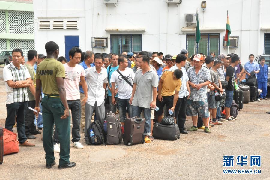 158名涉嫌在加纳非法采金中国人准备回国(图)