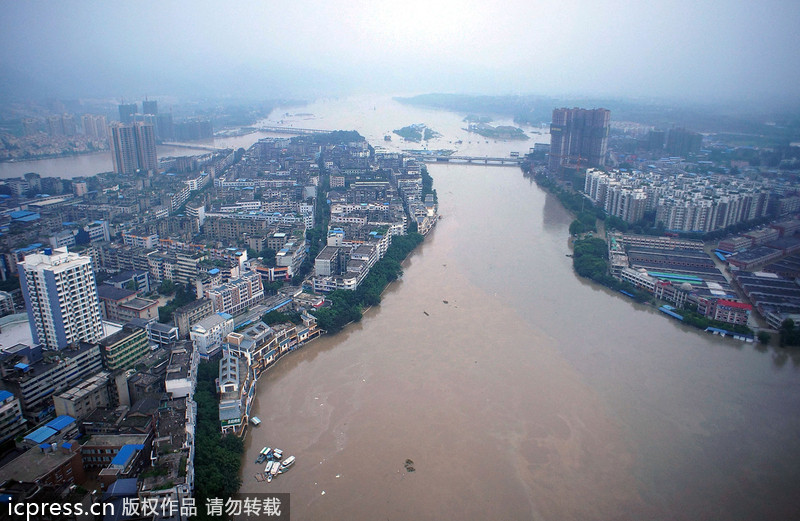 航拍新一轮洪峰过金堂 老县城赵镇再次被淹没