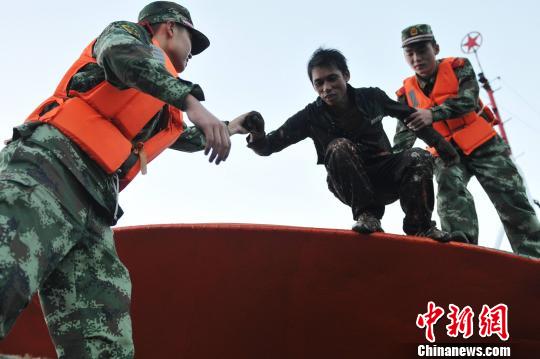 浙边防成立150多个抗台分队 转移民众8000余人