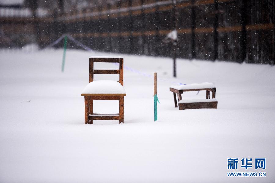 吉林黑龙江“暴雪围城” 多地中小学19日继续停课