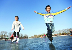 北京元旦最高气温达12.8℃ 为63年来最暖新年第一天