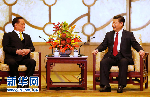 习近平: 两岸同胞要携手同心共圆中国梦