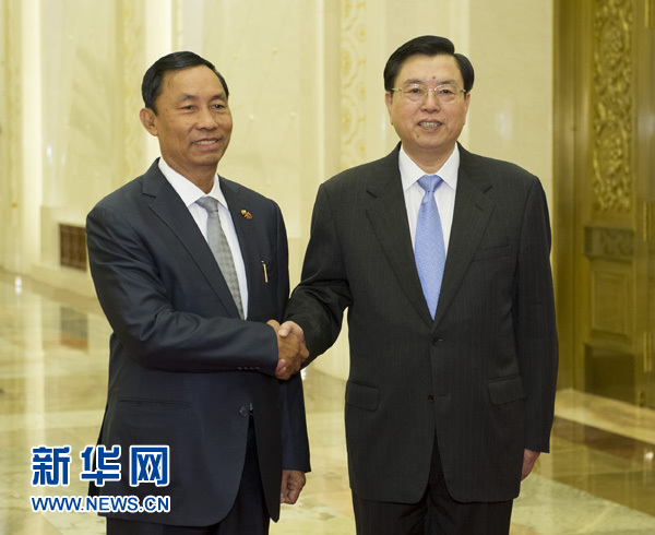 张德江与缅甸联邦议会议长吴瑞曼举行会谈