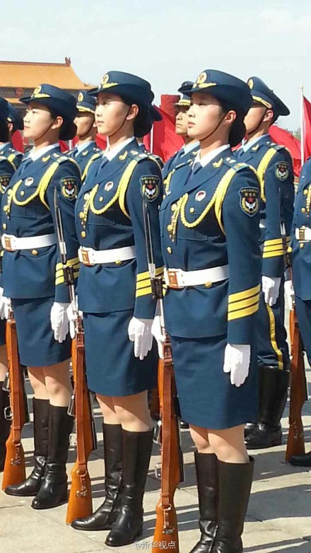 中国三军仪仗队首现女仪仗兵身影图