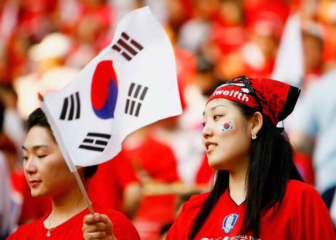 韩国拉拉队红魔图片