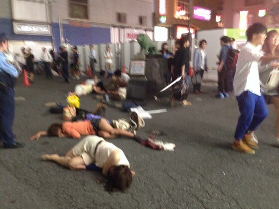 东京新宿女学生集体昏倒 或被下药[组图]