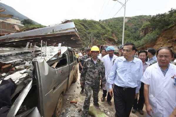 李克强在云南地震灾区考察，三次称赞鲁甸县领导“敢说真话”