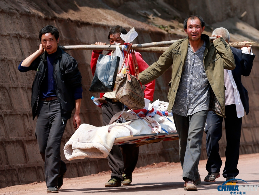 中国日报记者直击震中鲁甸龙头山镇