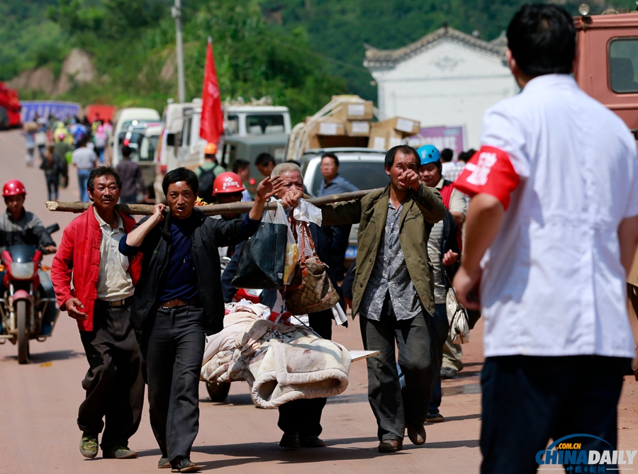 中国日报记者直击震中鲁甸龙头山镇