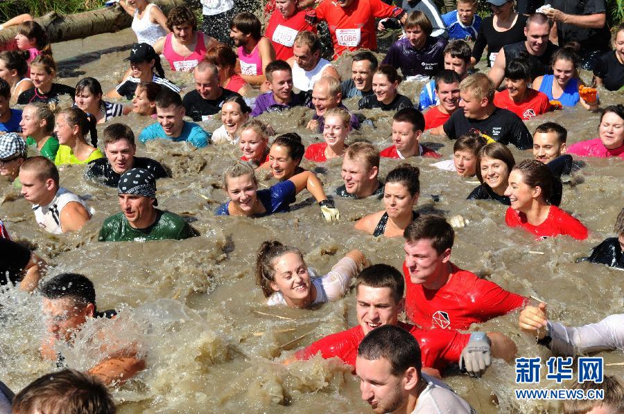 立陶宛举行“水獭之路2014”极限长跑