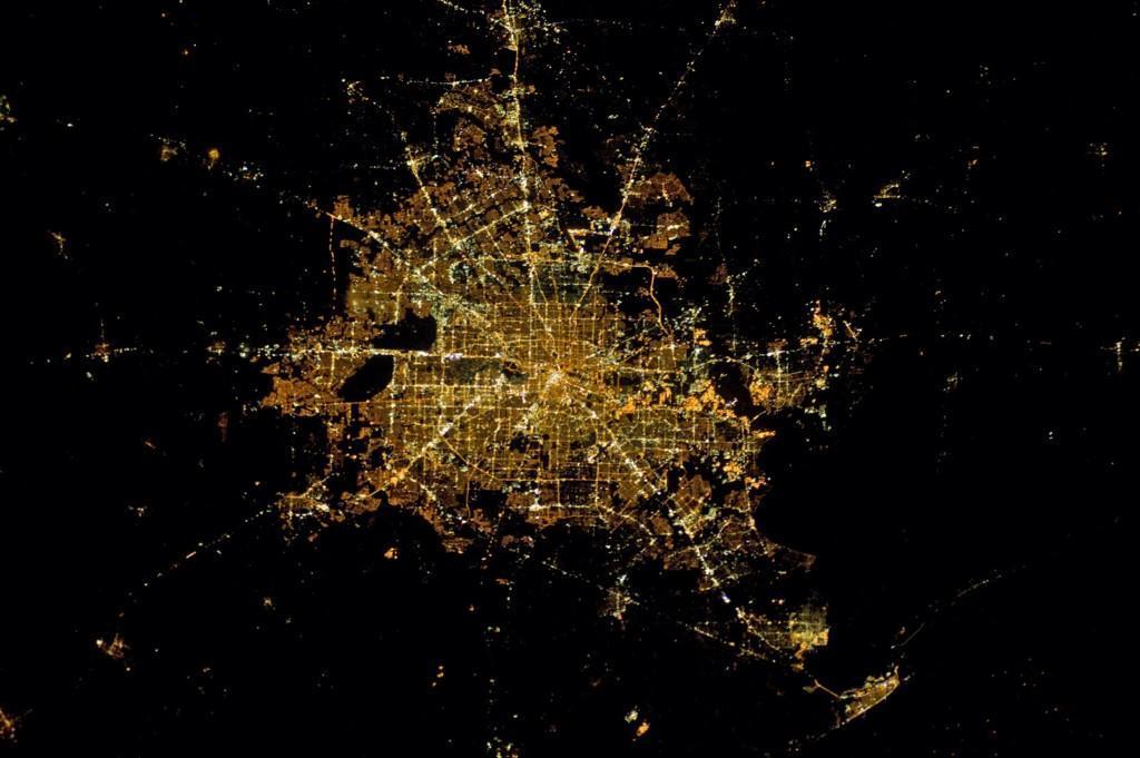 国际空间站宇航员推特分享北京夜景