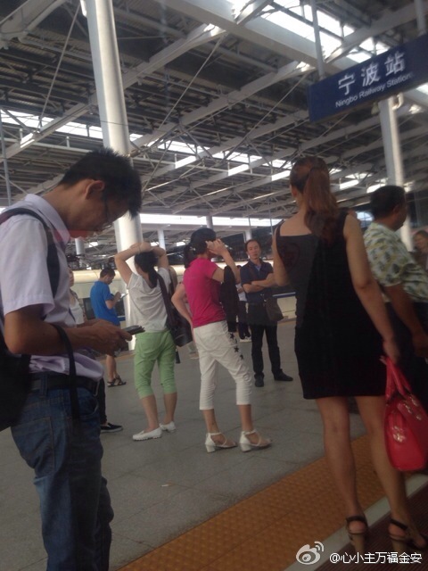 宁波火车站停电 大批旅客滞留
