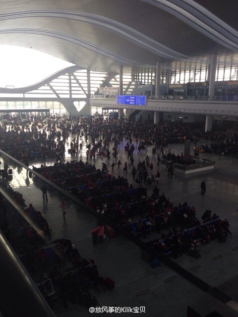 宁波火车站停电 大批旅客滞留