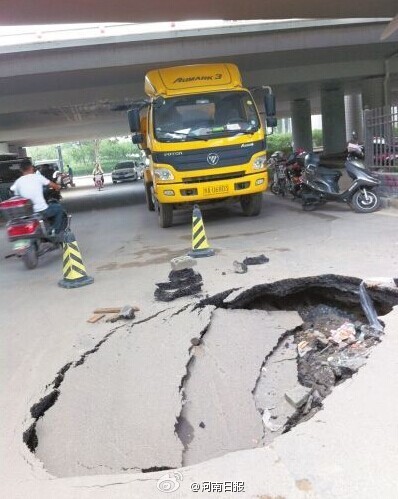 郑州一立交桥路面5个月塌陷11次