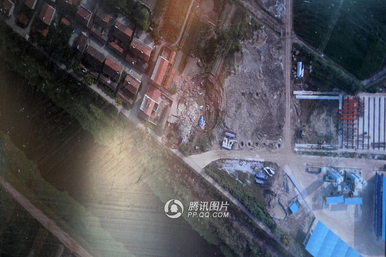 武汉金水河畔大规模地陷 近百村民紧急疏散