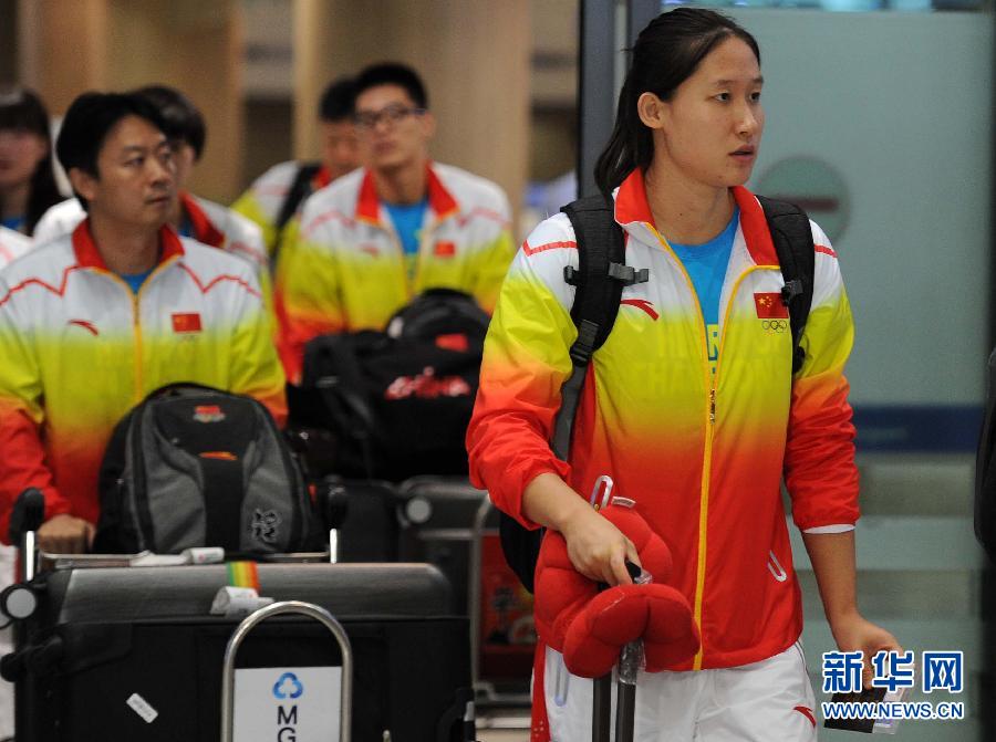 中国体育代表团部分成员抵达仁川