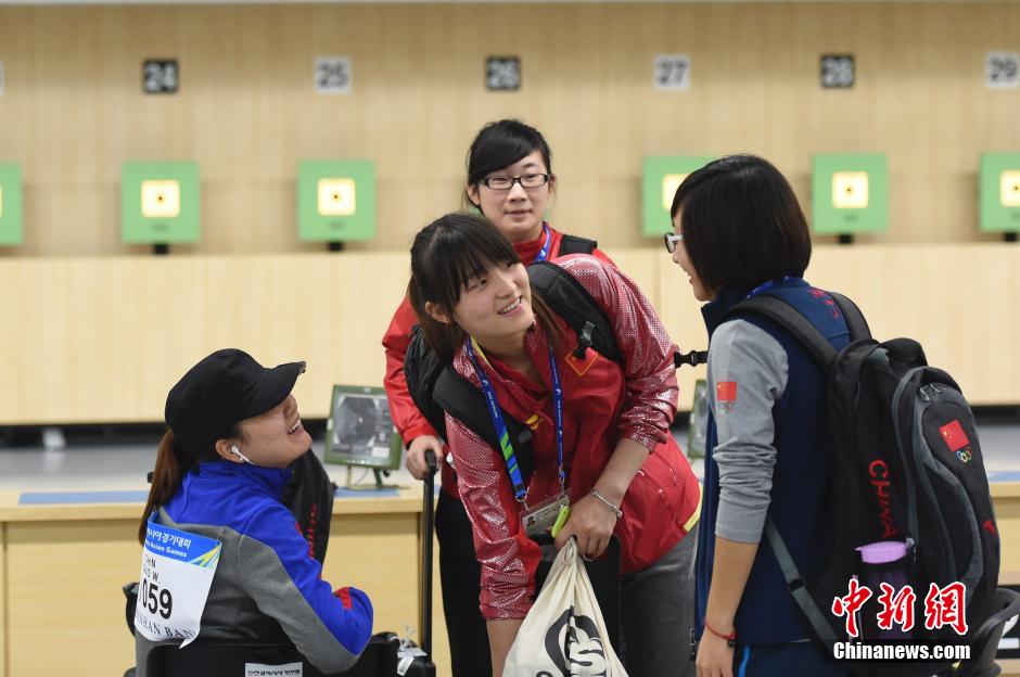 仁川亚运首金决出 中国女子10米气手枪摘金