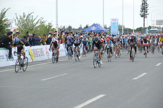 2014长春净月潭瓦萨国际自行车赛在净月高新区举行