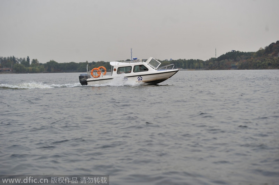 北京“水上警察”24小时保障APEC安全