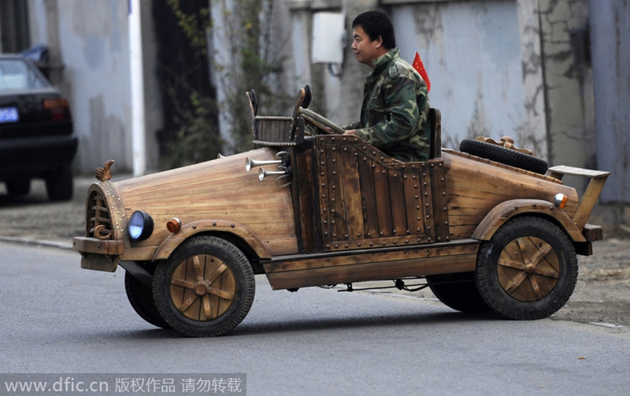 沈阳木匠自制木质电动汽车
