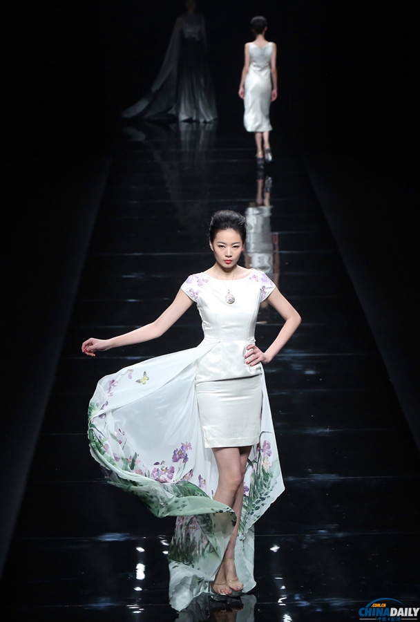 2015春夏中国国际时装周 邓兆萍时装发布