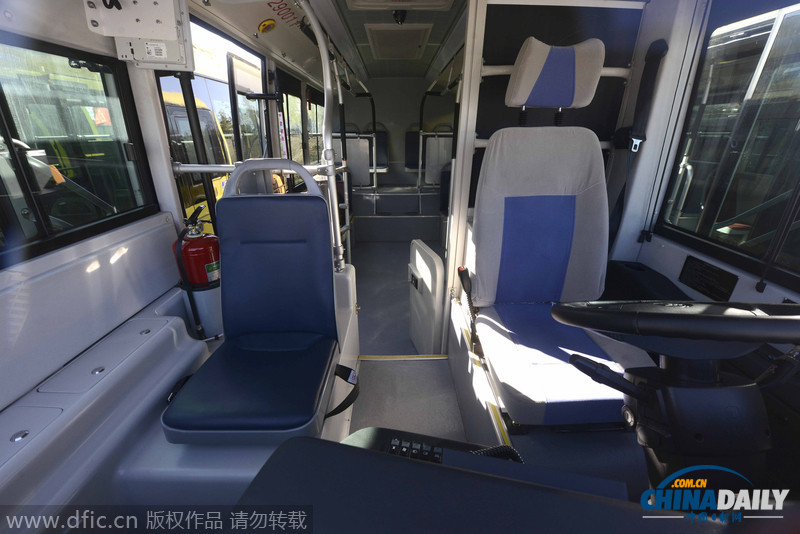 北京APEC期间怀柔投放6.5米纯电动“最短公交”