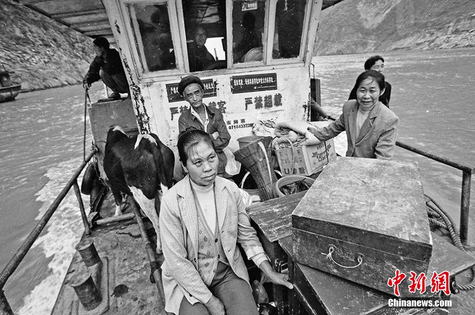 摄影师跟踪拍摄三峡移民20年获大奖