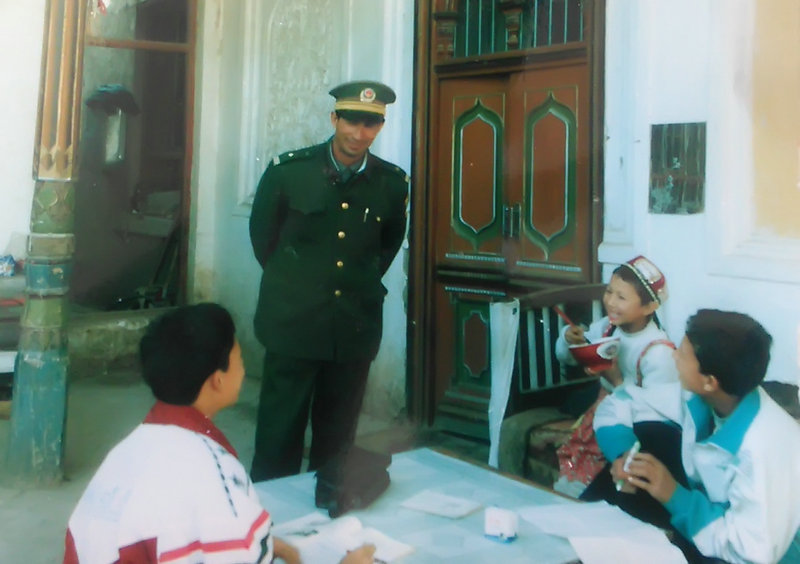 图片故事：三代新疆人的北京梦