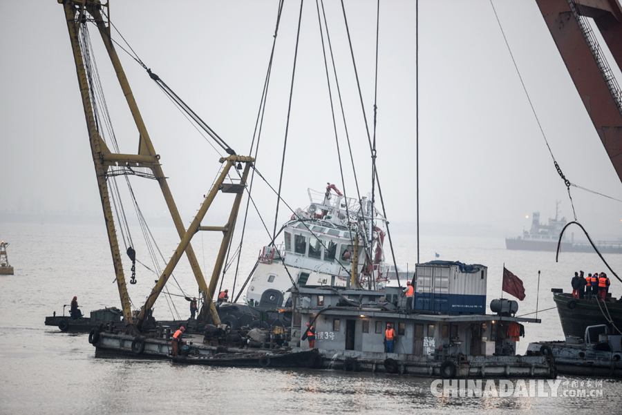 长江沉船事故22人遇难 最后一名遇难者遗体被找到